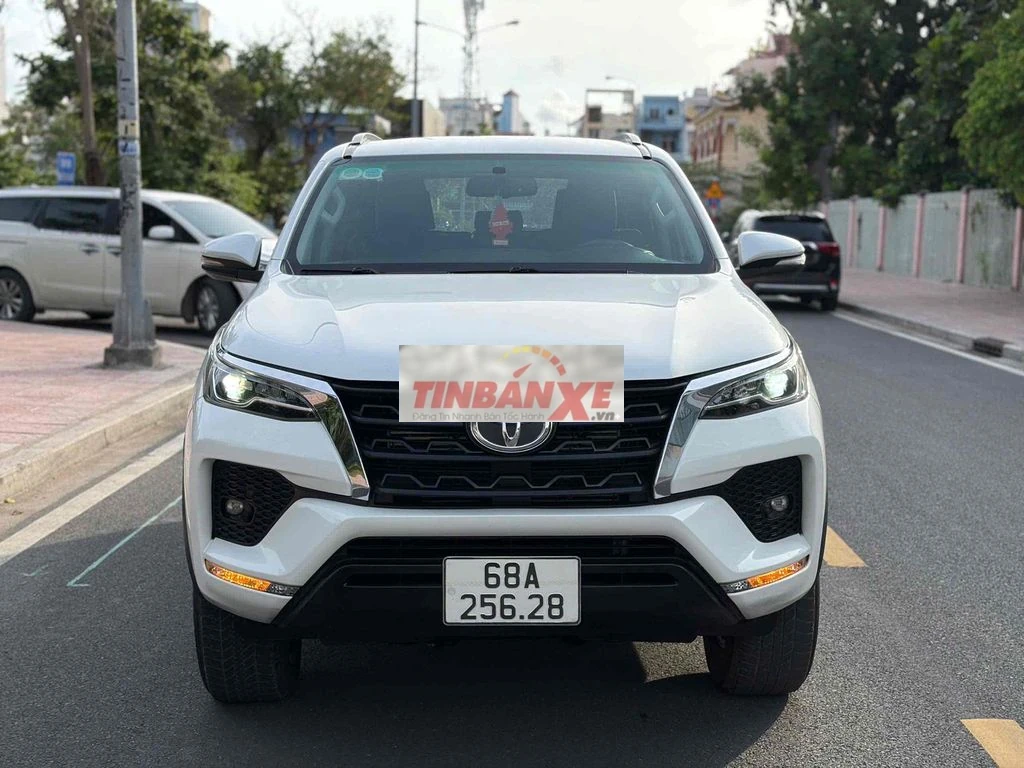 Fortuner 2.4g 2022 máy dầu ,tự động hỗ trợ vay 70%
