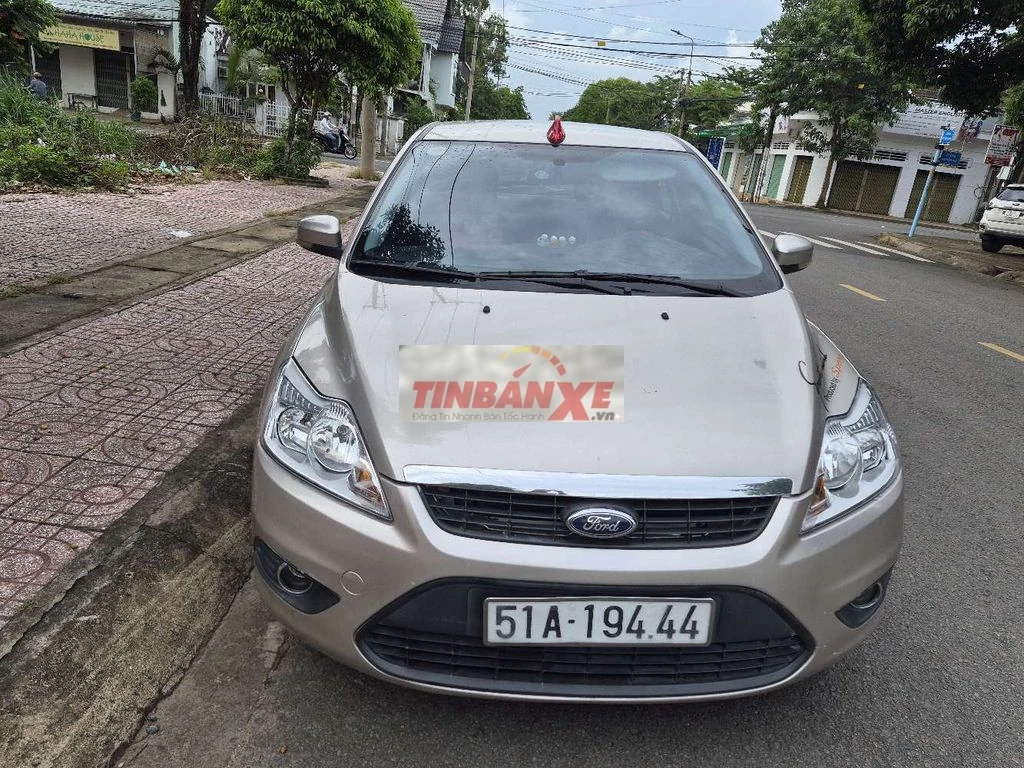 Ford Focus 2011 Tự động Xăng Vàng cát