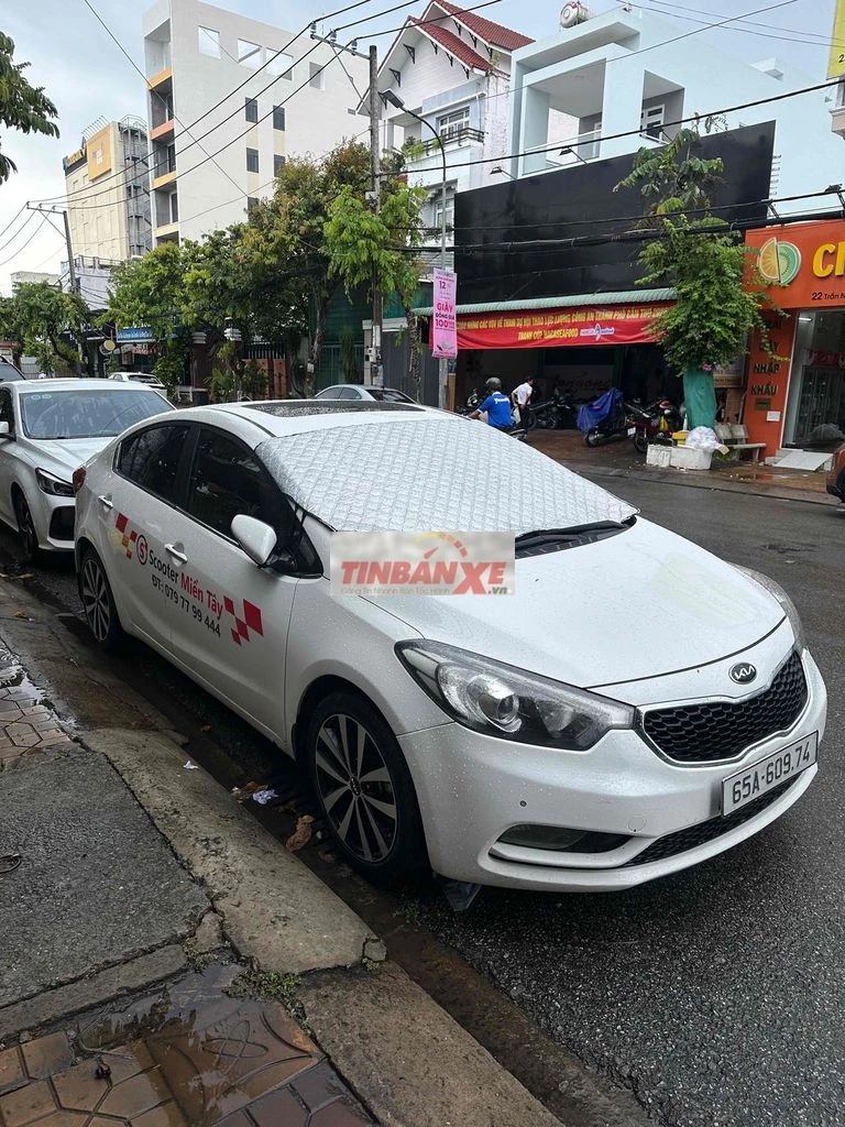 KIA K3 2.0 AT Số tự động 130000 km Trắng