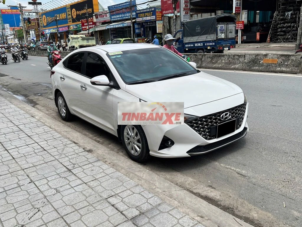 Hyundai Accent 2023 số tự động màu trắng