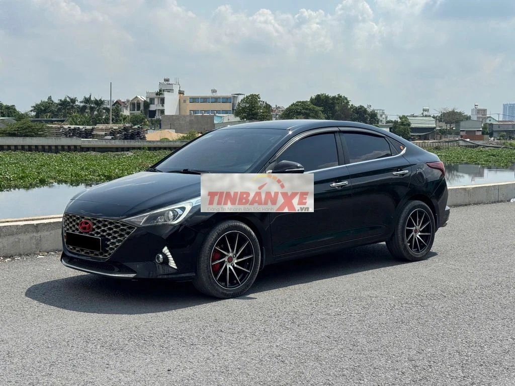 Hyundai Accent 2021 số tự động màu đen