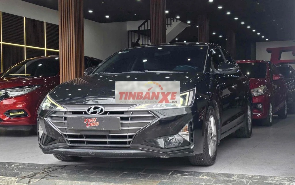 Hyundai Elantra 1.6 AT 2021 Đen 52.000 km một chủ