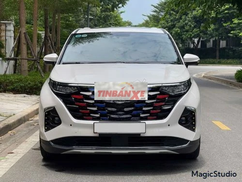 Xe Hyundai Custin Cao Cấp 2.0T 2024 - 815 Triệu