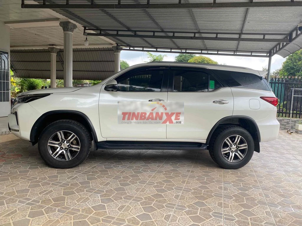 Toyota Fortuner 2020 Tự động Dầu 115.000 km Trắng
