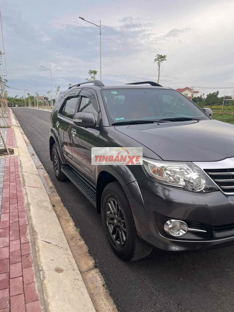Toyota Fortuner 2016 SUV Xám 7 chỗ Tự động