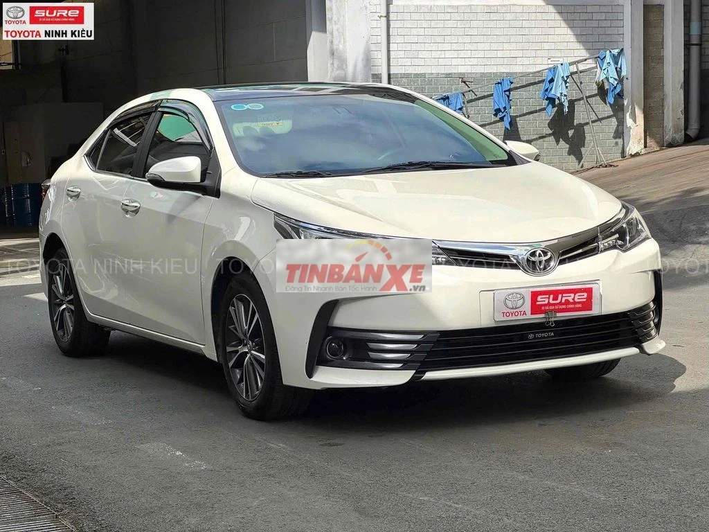Toyota Altis 1.8G 2019 Trắng 74.000 km