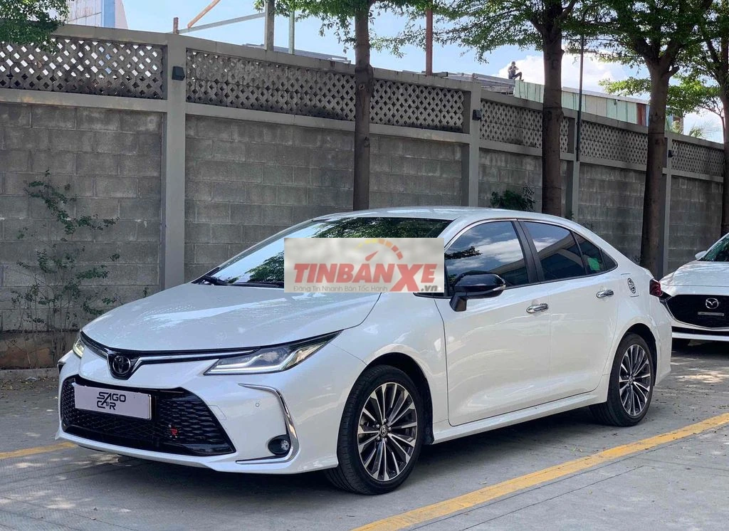 Toyota Corolla Altis 1.8V 2025 Trắng 15.000 km