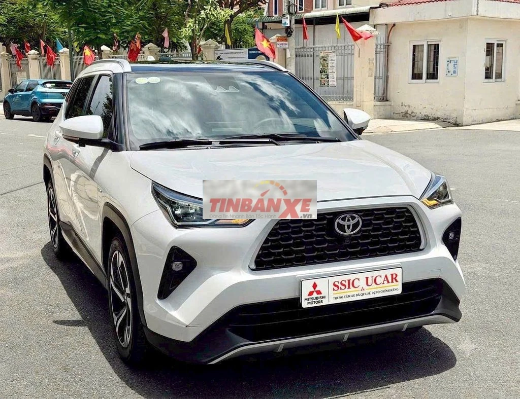 Toyota Yaris Cross HEV 2025 Trắng 9.977 km