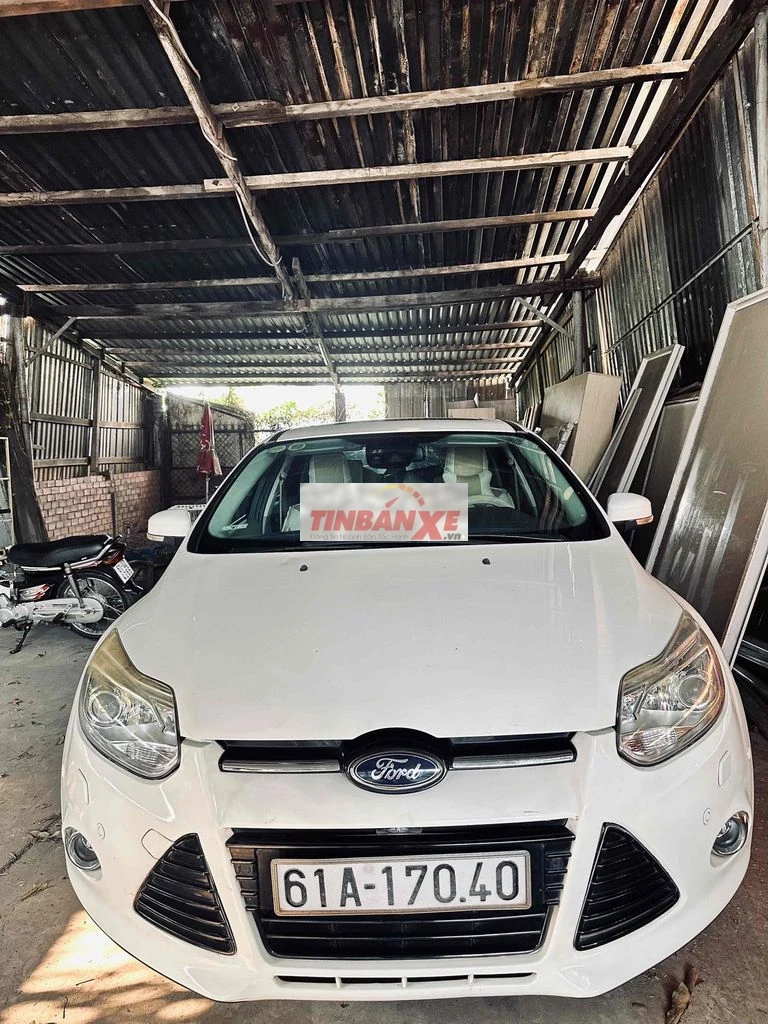 Ford Focus 2014 Trắng Tự động