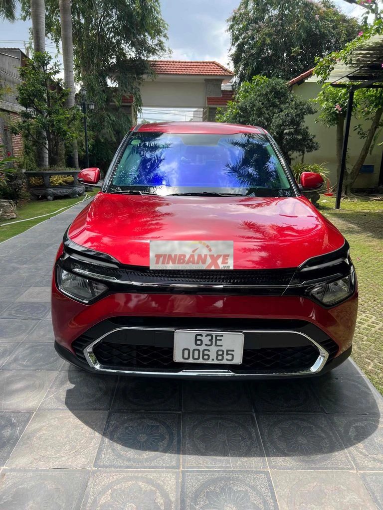 Kia Carens 7 chỗ Tự động màu Đỏ