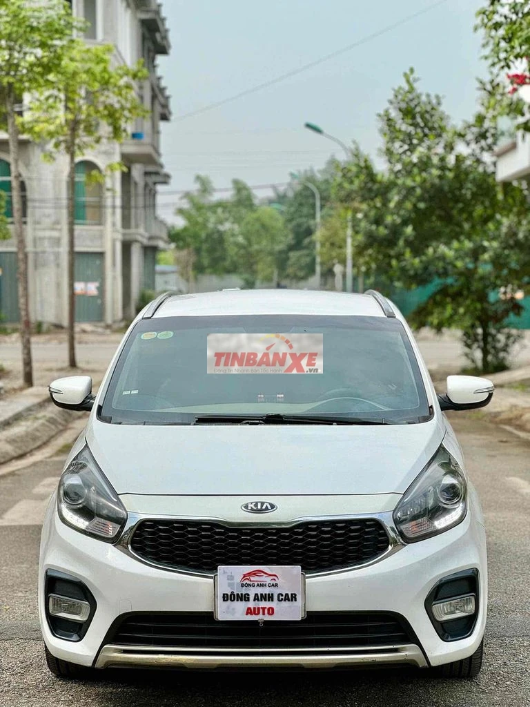 KIA Rondo GAT 2.0 2021 Trắng Tự động