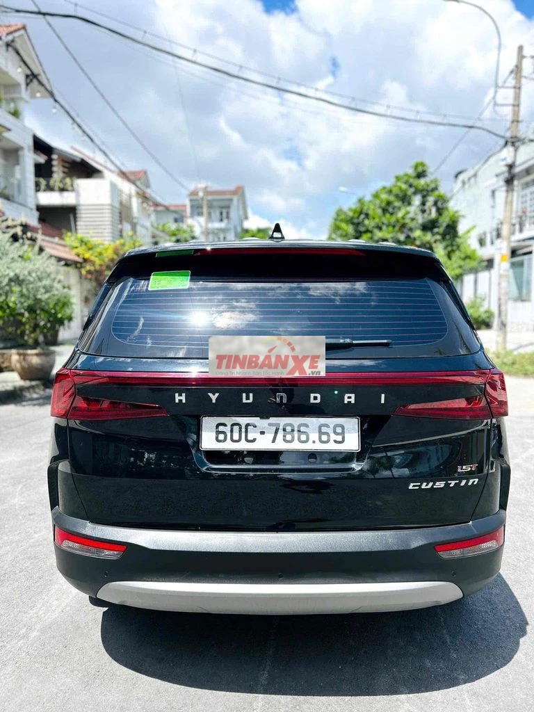 Hyundai Custin 1.5 tiêu chuẩn 2025 - Lướt 2,000 km