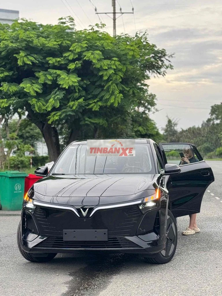Vf 8 all new màu đen sẵn xe giao ngay