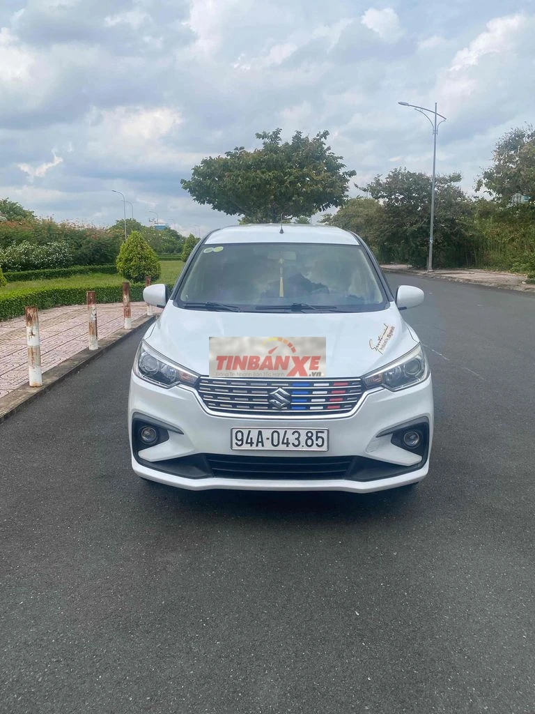 Suzuki Ertiga 2019 Số sàn Trắng 7 chỗ