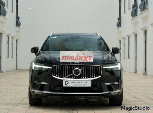 Xe Volvo XC60 Ultimate Bright B6 AWD 2024