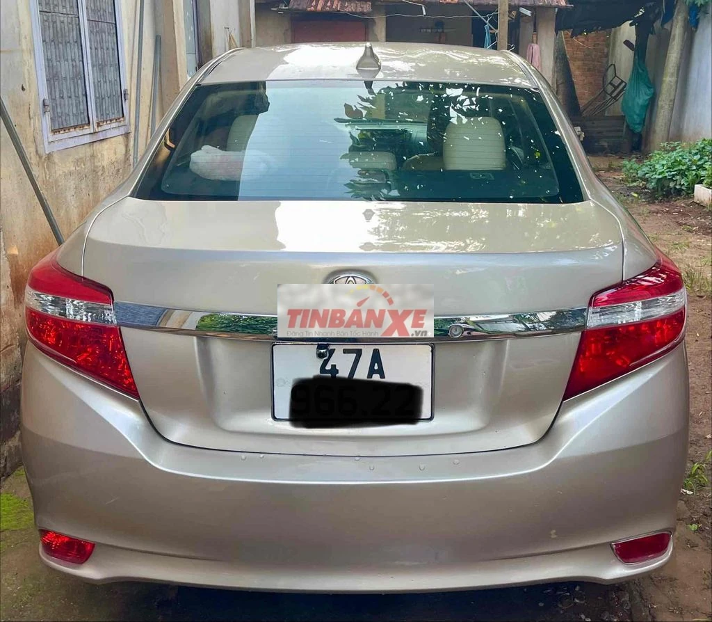 Toyota Vios 2015 Số sàn Vàng cát