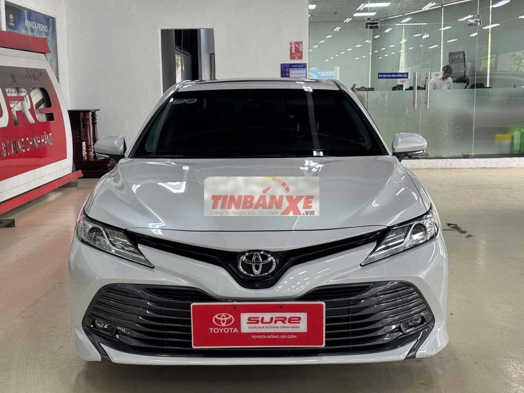 Bán Camry 2.5Q 2019 Trắng - Xe gia đình sử dụng