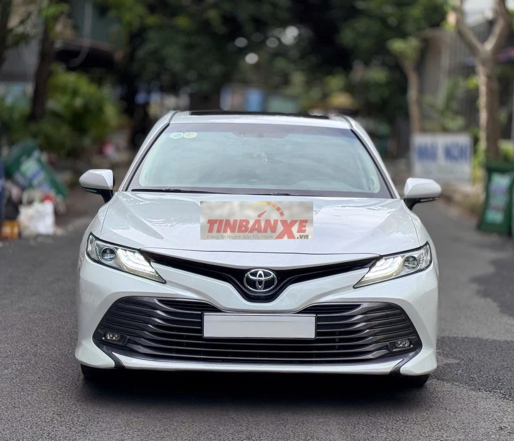 Toyota Camry 2.5Q 2019 Trắng