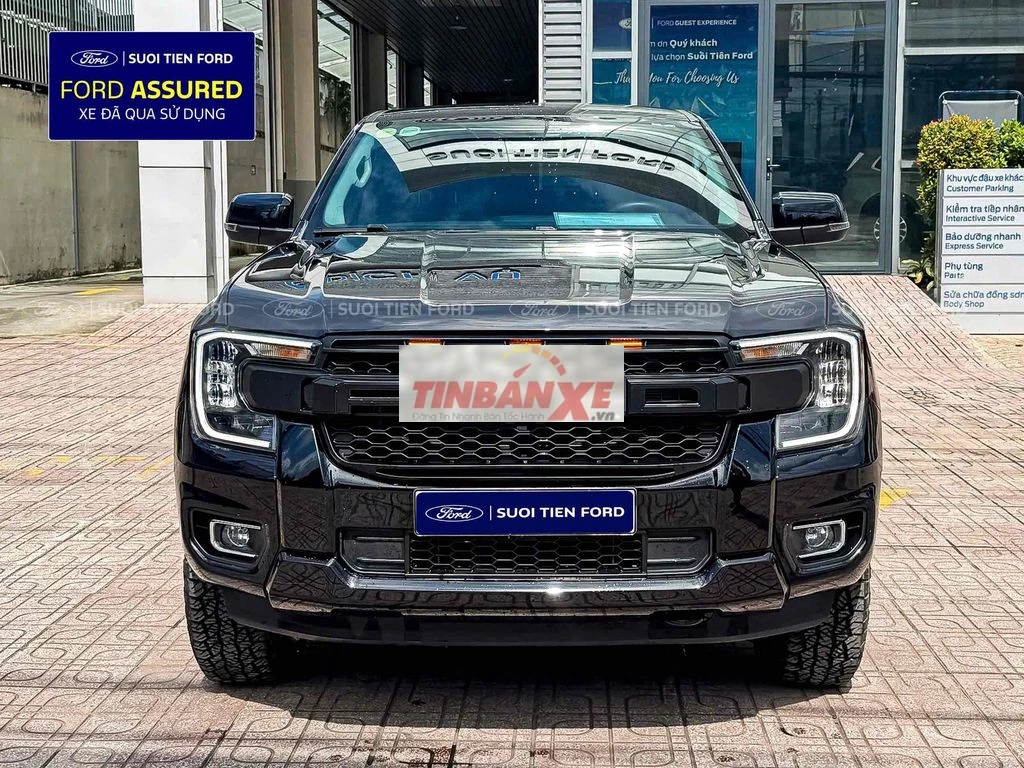Ford Ranger XLS 2025 4x2 AT Đen 19.545 km