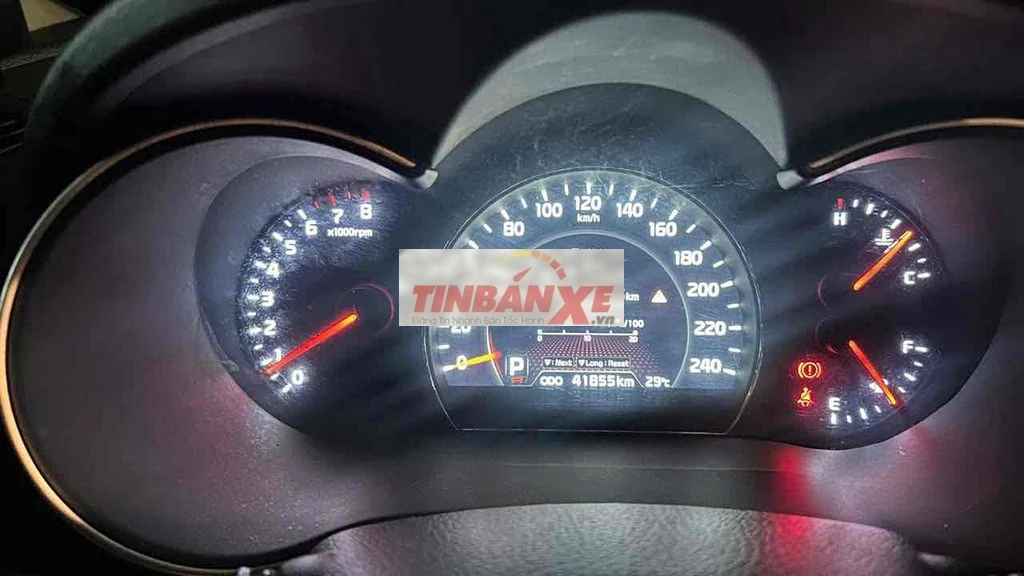 Kia Sorento 2024 Trắng 7 chỗ 41.855 km