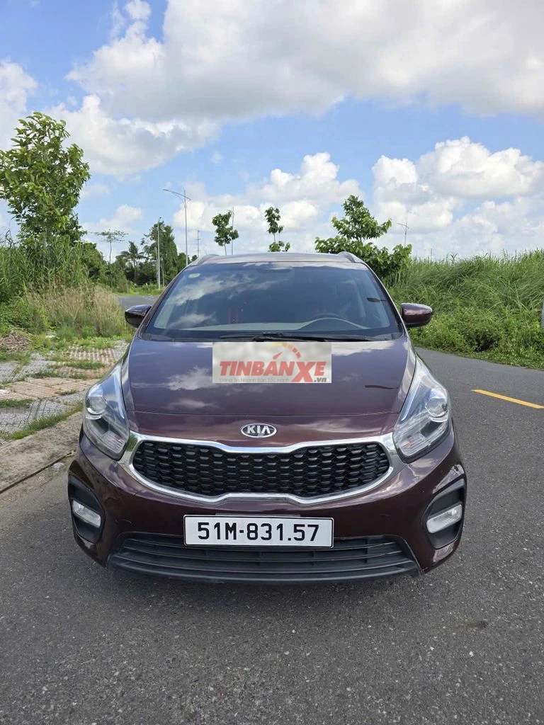 Kia Rondo 2019 2.0g MT số sàn nâu