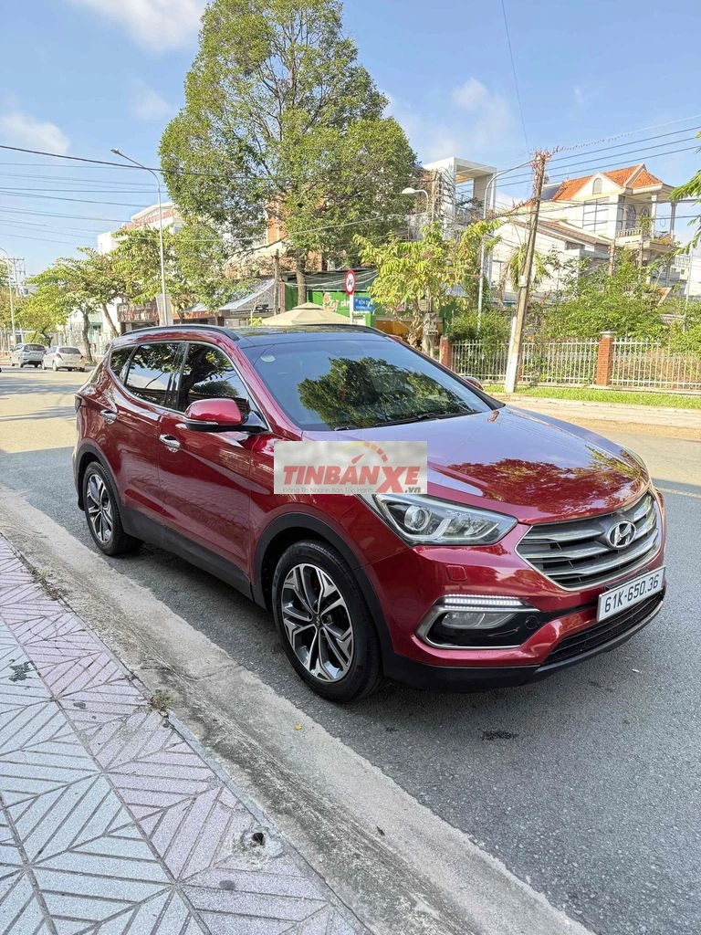 Hyundai SantaFe 2018 Cao cấp nhất Đỏ