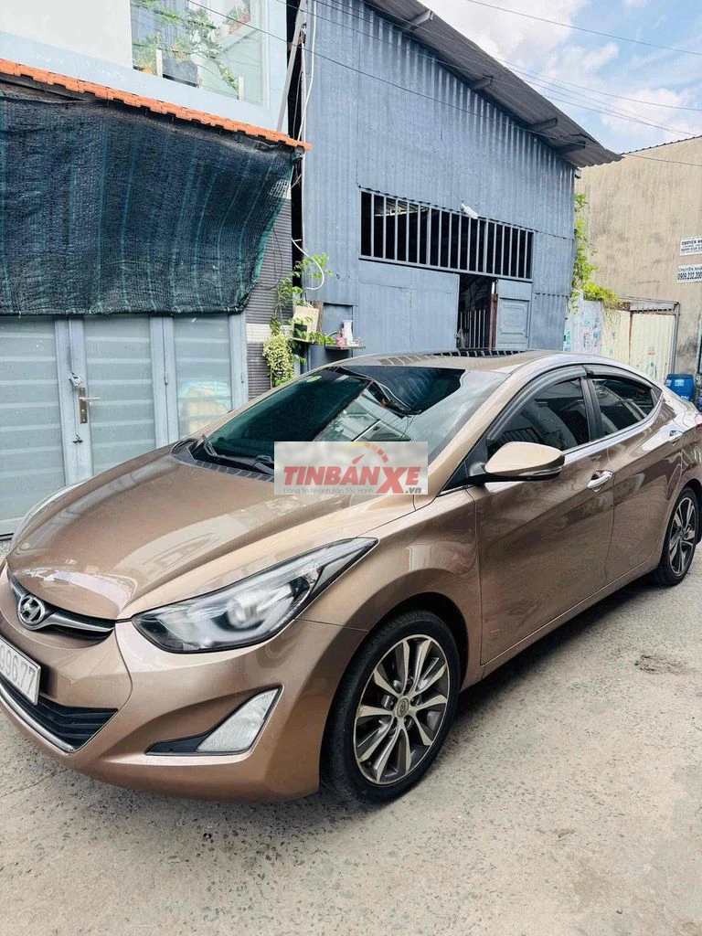 Hyundai Elantra 1.8 Tự động Bản full Màu Nâu