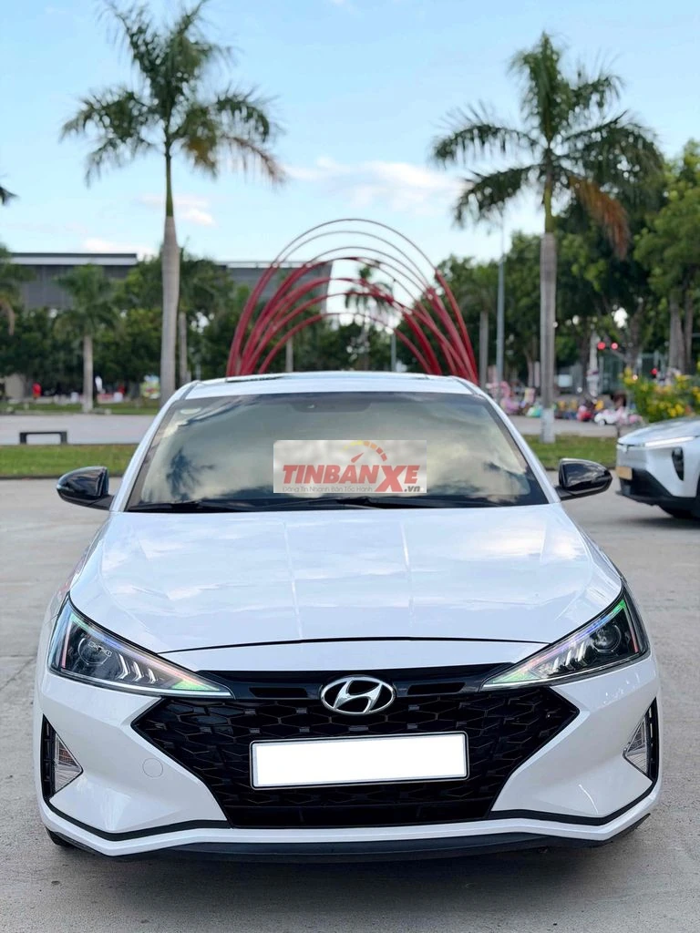 Hyundai Elantra 1.6AT 2021 Trắng