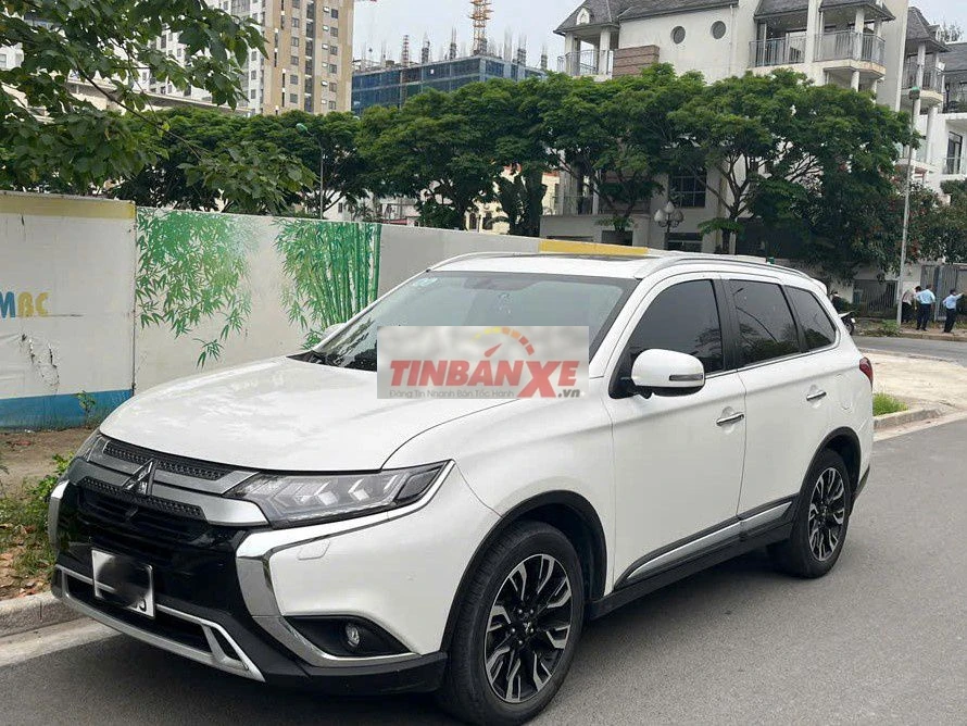 Mitsubishi Outlander 2.0 CVT Premium 2020