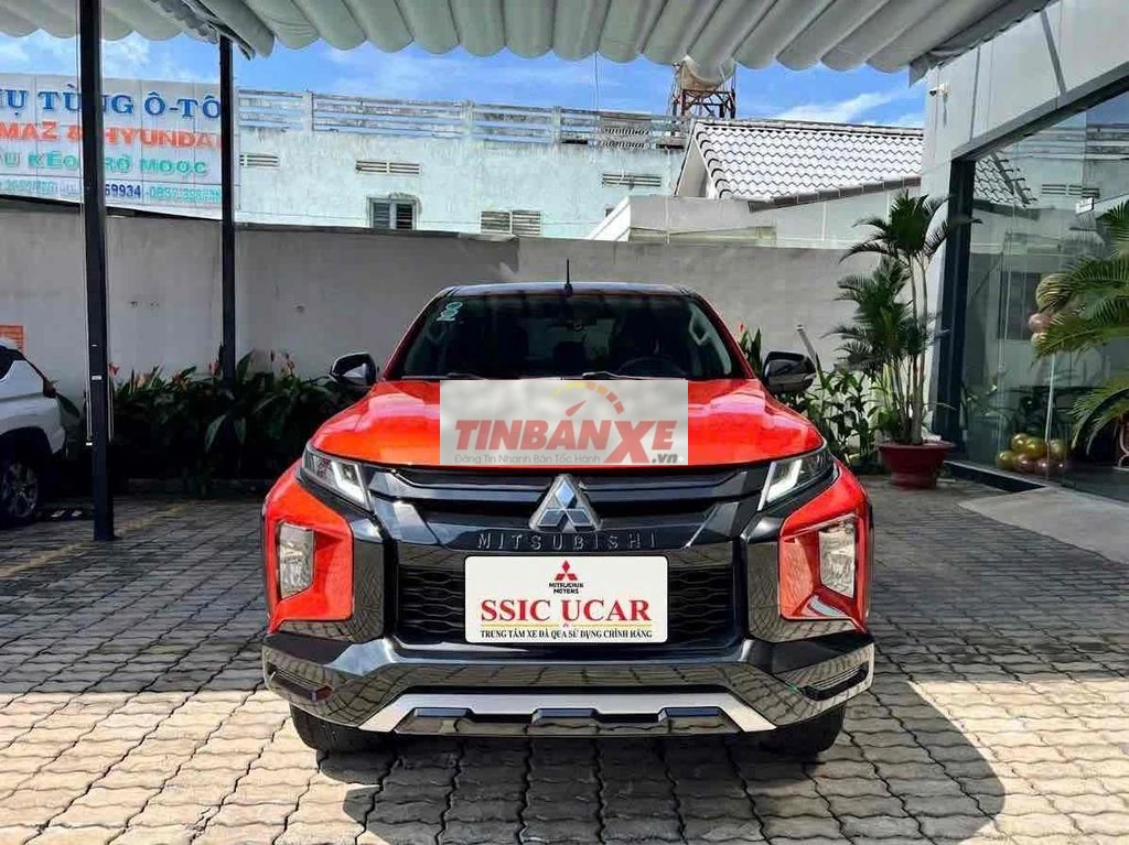 Mitsubishi Triton 4x2at 2021 nhận xe chỉ với 250tr