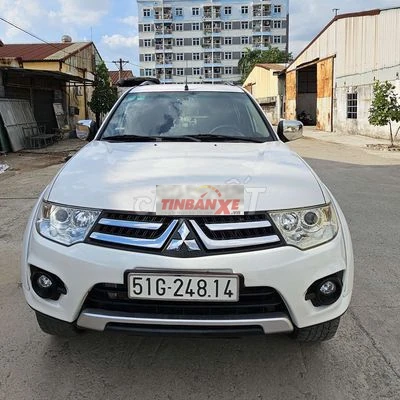 Mitsubishi Pajero Sport 2016 Trắng