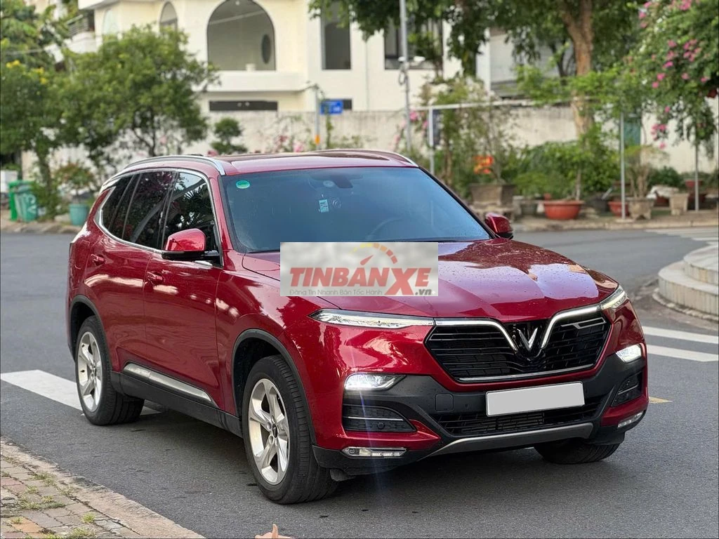 VinFast lux sa plus 2021 xe gia đình đi lướt