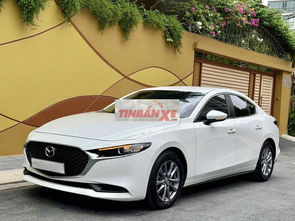 Mazda 3 Deluxe 2023 Trắng 43.000km