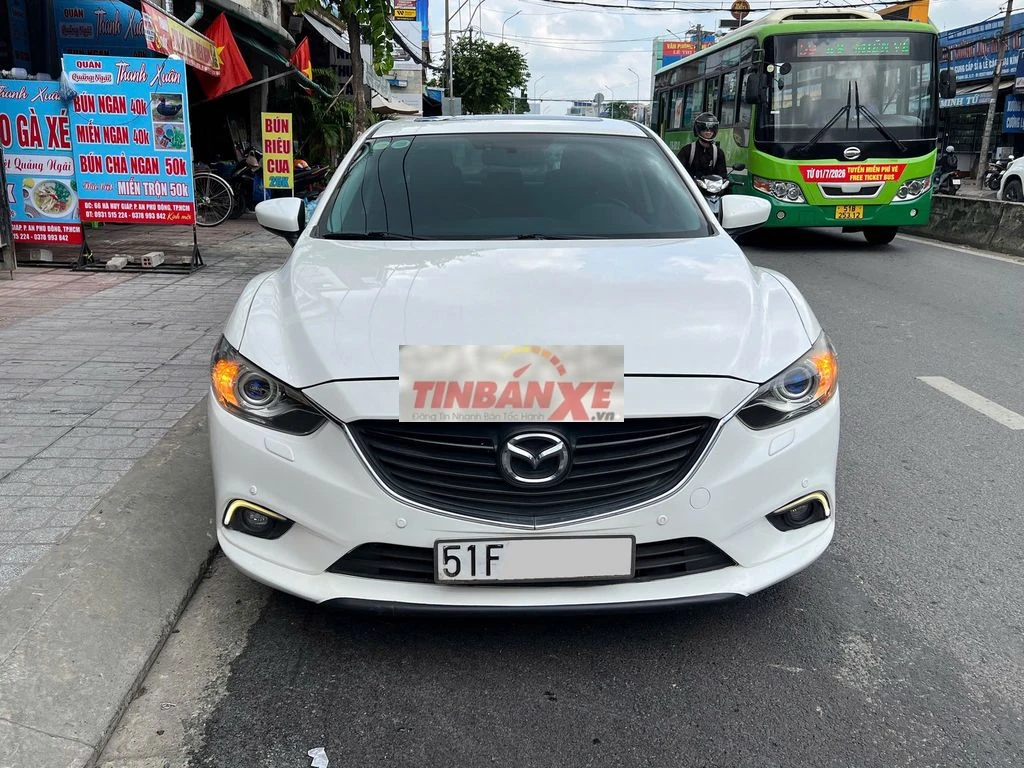 Mazda Mazda 6 AT 2015 màu trắng cực đẹp