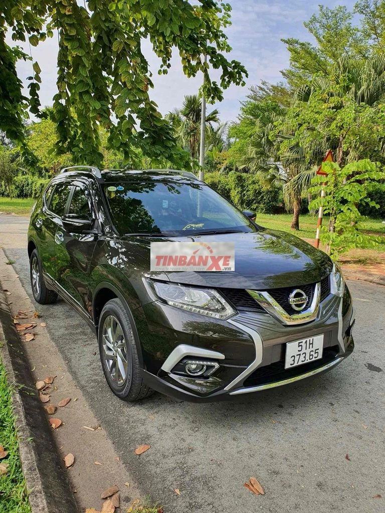 Nissan X-Trail 2020 2.5 Premium xanh oliu 17571 km