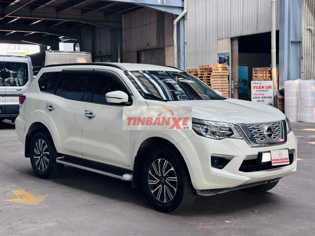 Nissan Terra 7 chỗ ,2 cầu, 2019 Trắng, nhập Thái.
