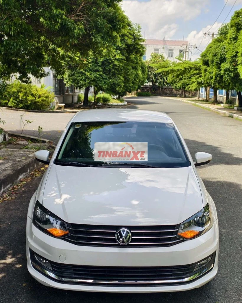 Volkswagen Polo 2018 Trắng 60000 km