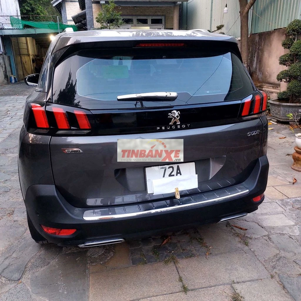 Peugeot 5008 Xám 7 chỗ 97.429 km