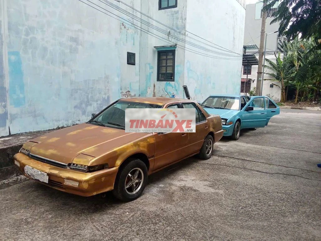 Honda Accord mắt chớp 02 chiếc bán xác