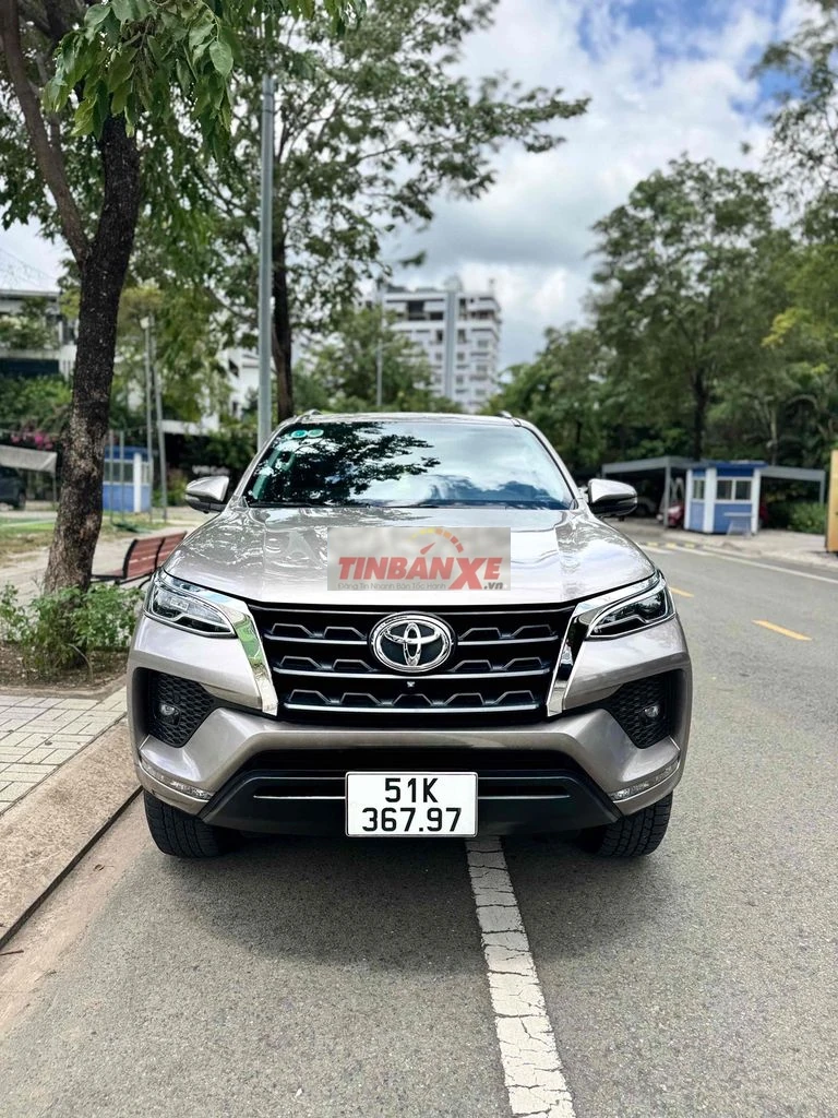 Toyota Fortuner 2.4AT 2022 Dầu Nâu Tự động