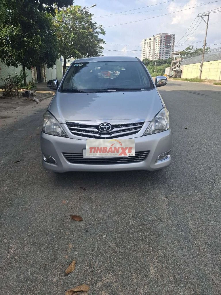 Toyota Innova V 2009 Bạc 110000 km