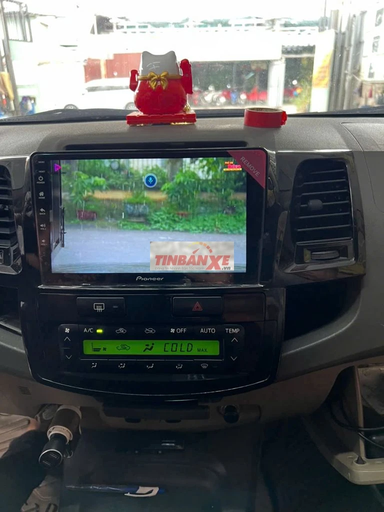 Toyota Fortuner V 2012 Bạc 7 chỗ 140.000km
