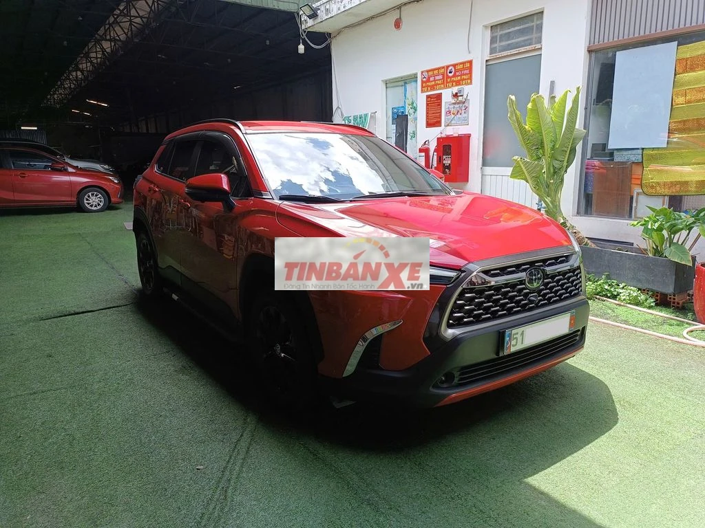 Toyota Corolla Cross 1.8G 2022 màu đỏ / ghế nâu