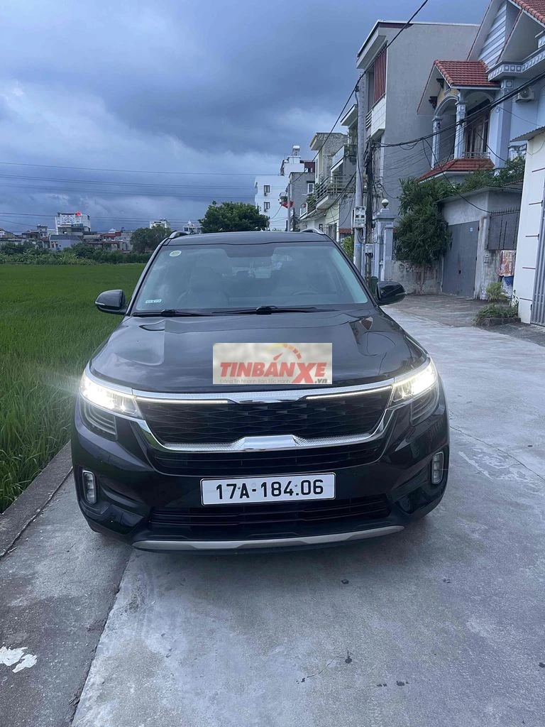 Kia Seltos 1.4 Premium 2021 Đen 90000 km