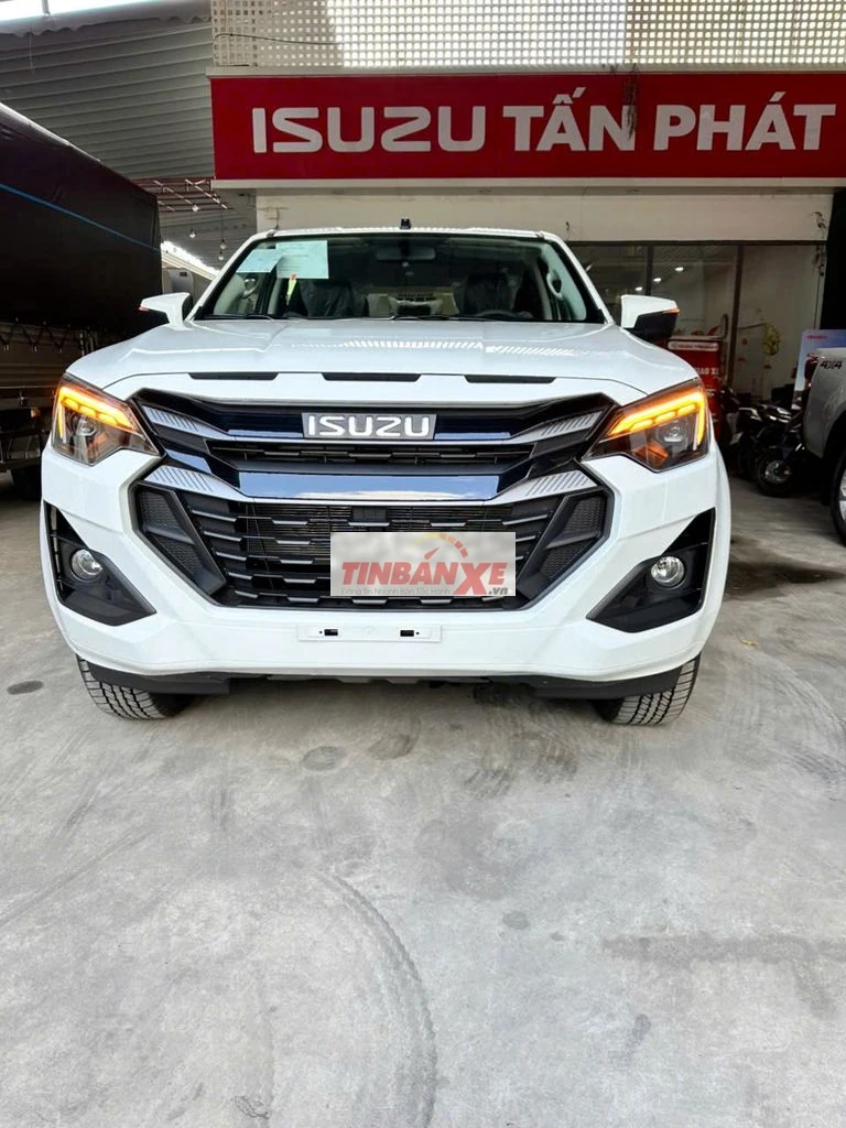 Isuzu D-Max Pretiger AT 4x2 Trắng