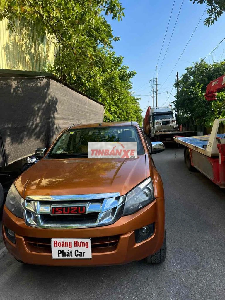 Isuzu Dmax Cam Số sàn 4x4