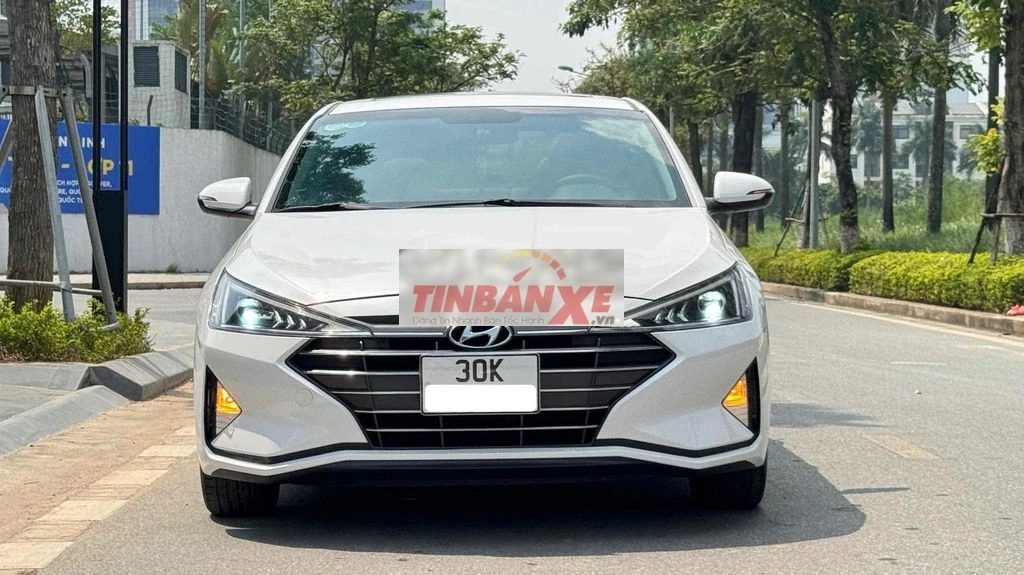 Hyundai Elantra GLS 1.6AT 2020 Trắng quá mới đẹp