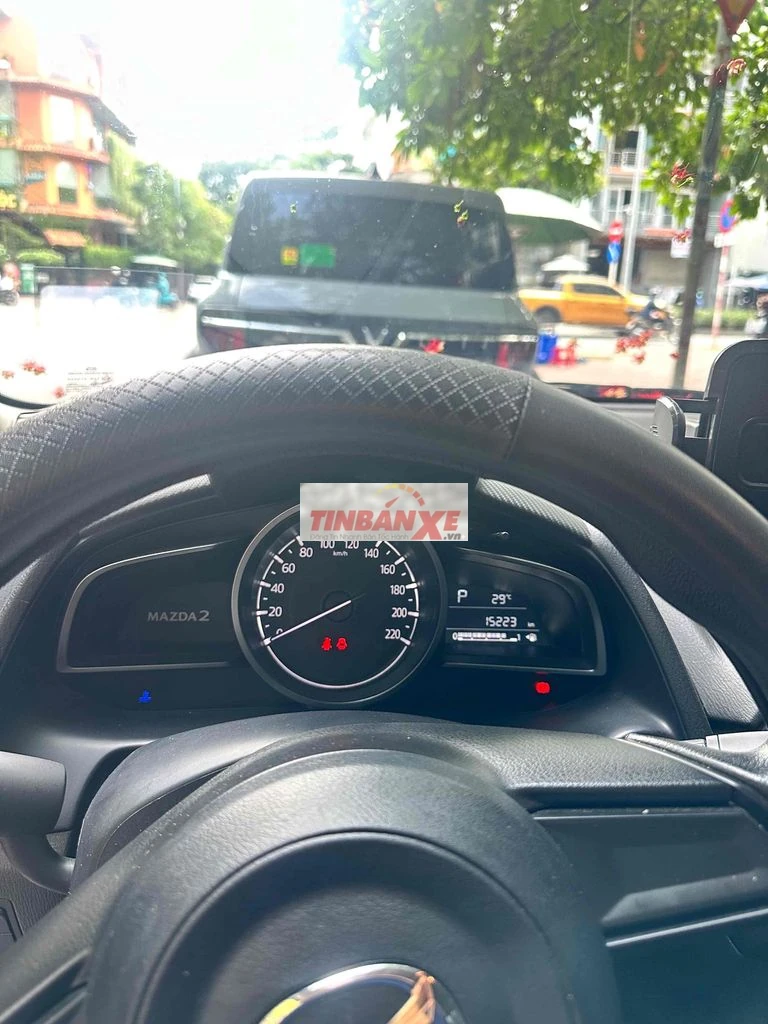 Mazda Mazda 2 Trắng