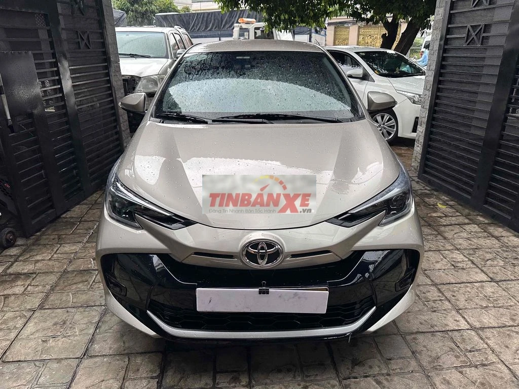 Toyota Vios E-CVT 2025 Vàng cát 11.627 km