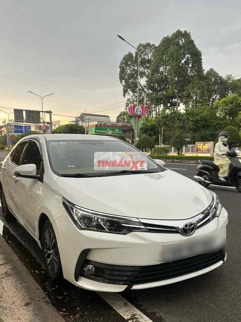 Toyota Corolla Altis 1.8G Số tự động Trắng